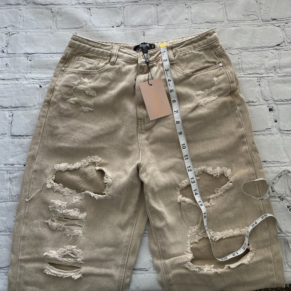 Missguided Riot Rise Ripped Mom Jeans - Picture 6 of 12